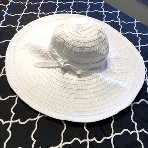 Large brimmed big white sun hat San Diego Hat Co